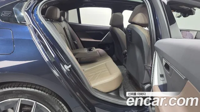 BMW 5 Series G60 — Фото автомобиля 17