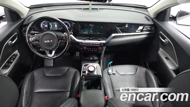 Kia Niro — Фото автомобиля 10