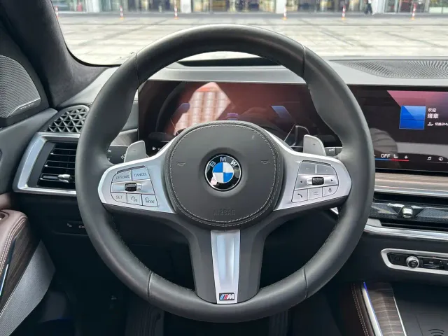 BMW X5 — Фото автомобиля 12