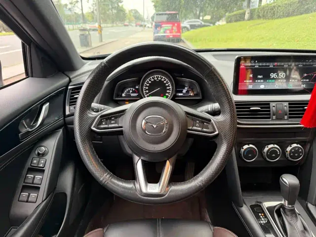 Mazda CX-4 — Фото автомобиля 14