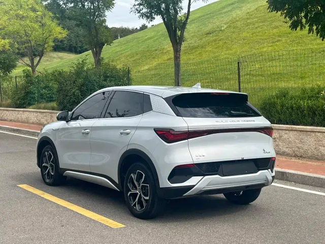 BYD Yuan PLUS — Фото автомобиля 8
