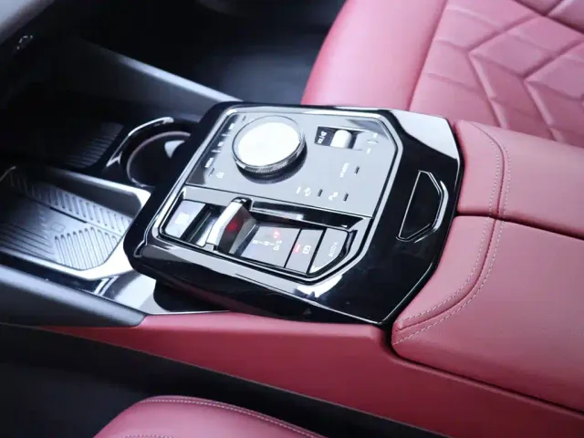 BMW 5 Series — Фото автомобиля 12
