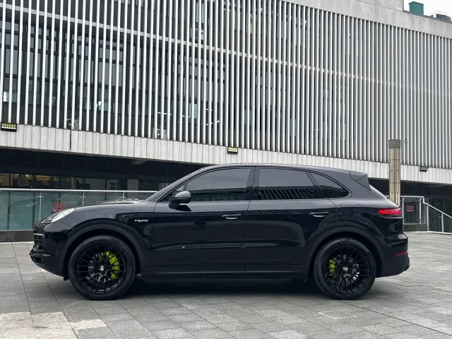 Porsche Cayenne — Фото автомобиля 18