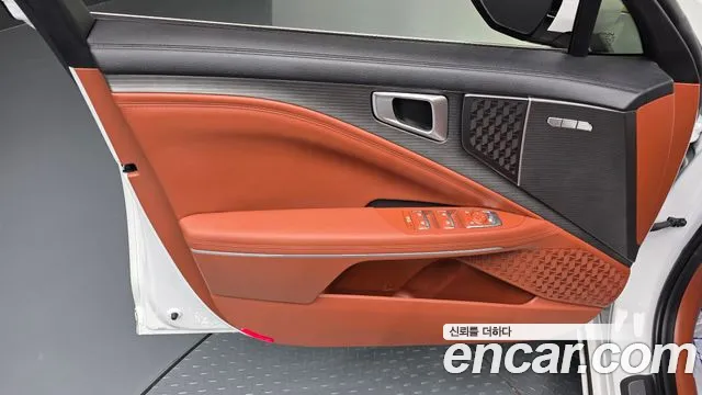 Kia K8 K8 (New) Hybrid — Фото автомобиля 24
