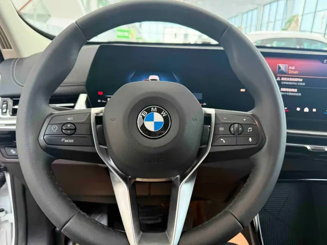 BMW X1 — Фото автомобиля 12