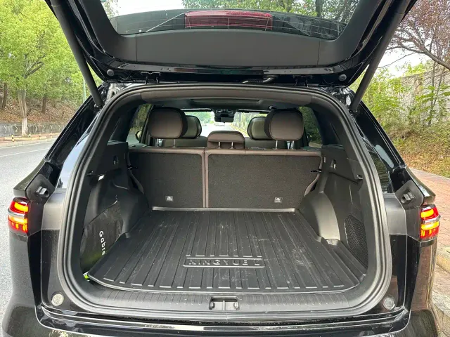 Geely Xingyue L — Фото автомобиля 21