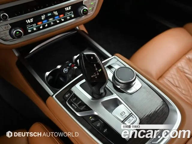 BMW 7-Series — Фото автомобиля 9