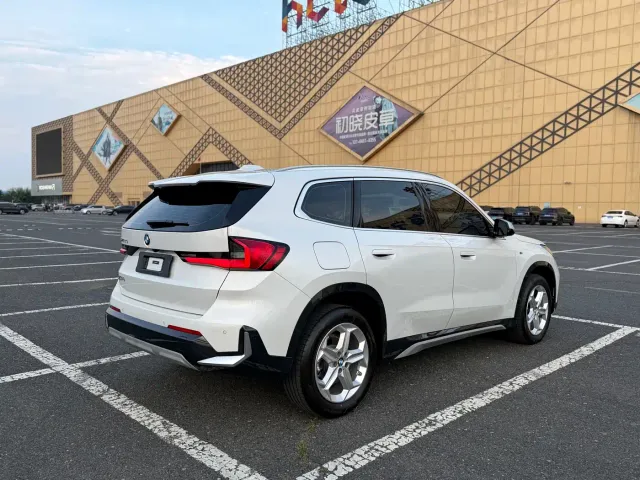 BMW X1 — Фото автомобиля 4