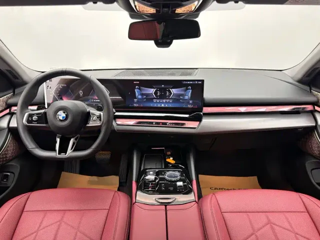 BMW 5 Series — Фото автомобиля 10