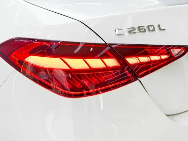 Mercedes-Benz C-Class — Фото автомобиля 9