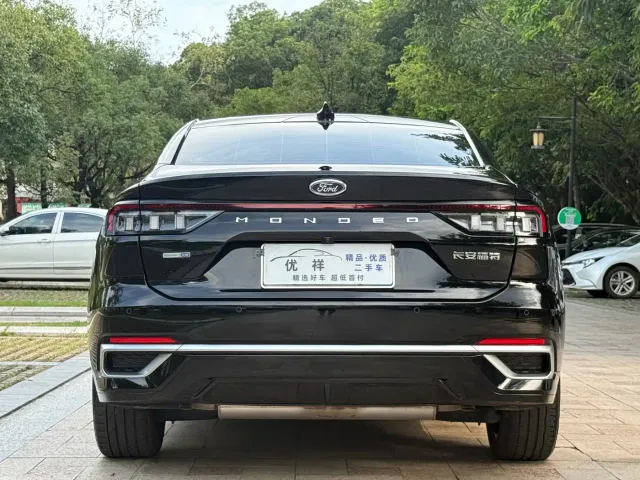 Ford Mondeo — Фото автомобиля 14