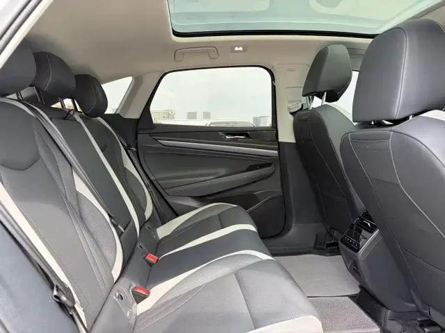 Volkswagen ID.7 Vizzion — Фото автомобиля 15