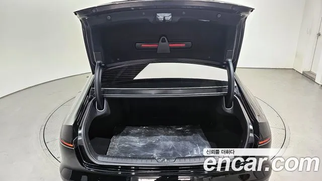 Hyundai Grandeur Grandeur (GN7) 2.5 Бензин 2WD — Фото автомобиля 20