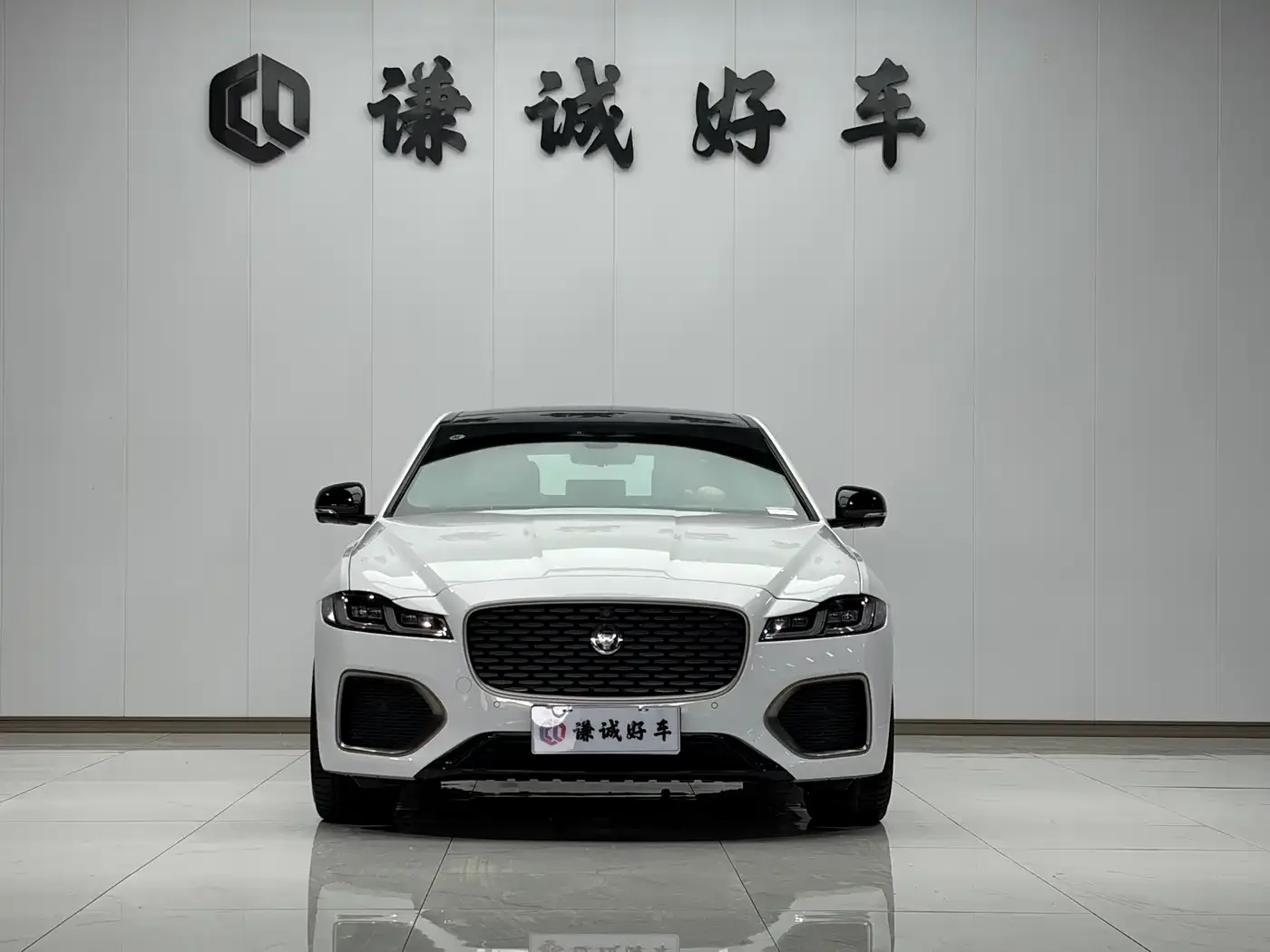 Jaguar Jaguar XFL 2024 2.0T P300 AWD Flagship Sport Gilded Edition — Фото автомобиля 2