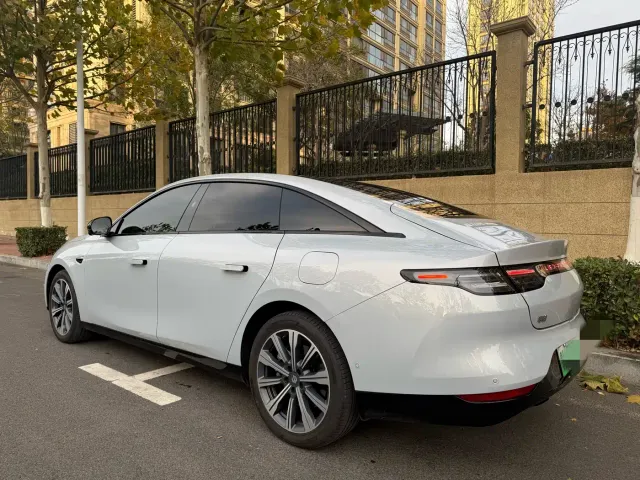 Leapmotor C01 — Фото автомобиля 6