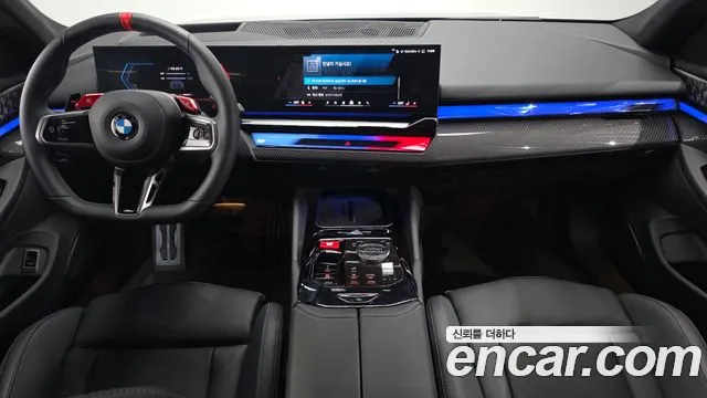 BMW M5 G90 — Фото автомобиля 10
