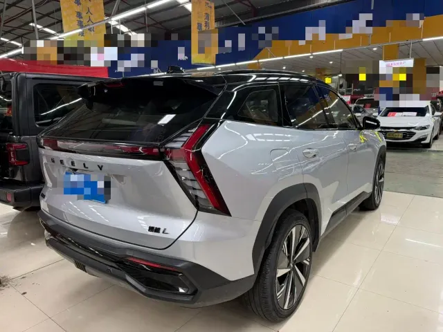 Geely Boyue L — Фото автомобиля 13