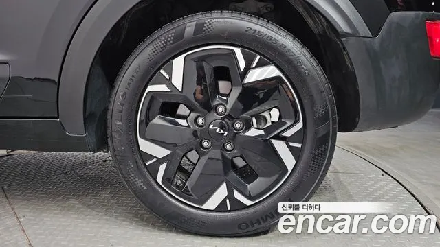 Kia Niro Niro (New) — Фото автомобиля 21