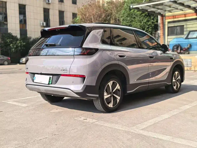 BYD Sealion 05 EV — Фото автомобиля 17