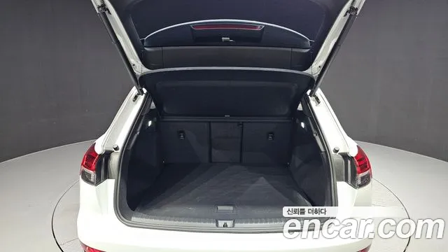 Audi Q4 e-tron — Фото автомобиля 19