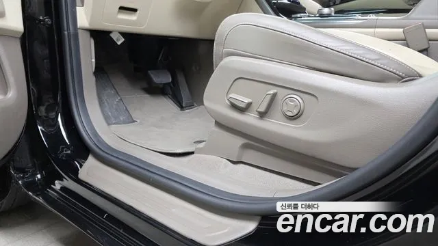 Kia Canival Carnival 4 поколение Бензин 9 мест Hi-Limousine — Фото автомобиля 29