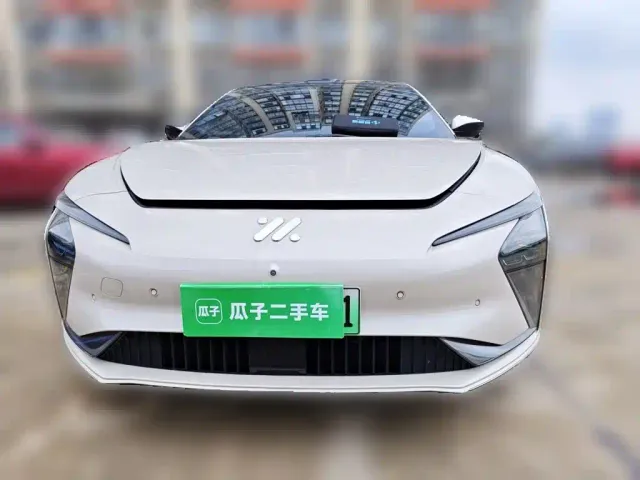 IM Motors L7 — Фото автомобиля 23