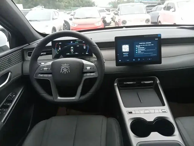 BYD Qin PLUS — Фото автомобиля 10