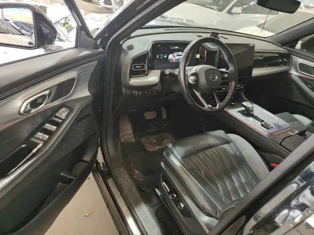 GAC Trumpchi GS8 — Фото автомобиля 15