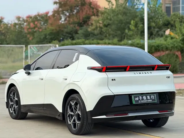 Lynk & Co Z20 — Фото автомобиля 5