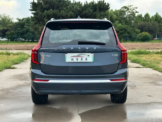 Volvo XC90 — Фото автомобиля 5