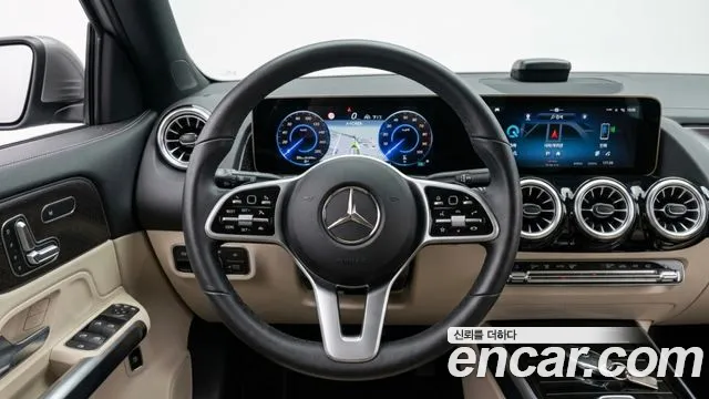 Mercedes-Benz EQB — Фото автомобиля 7