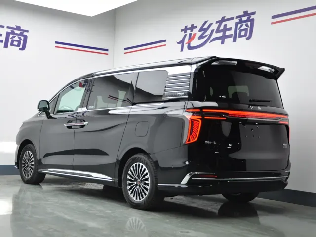 Hongqi HQ9 PHEV — Фото автомобиля 4