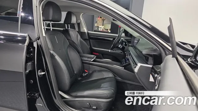 Hyundai Grandeur GN7 — Фото автомобиля 17