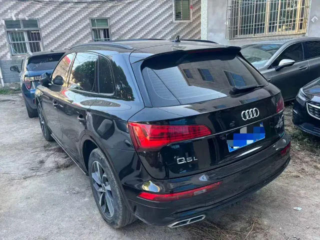 Audi Q5L — Фото автомобиля 9