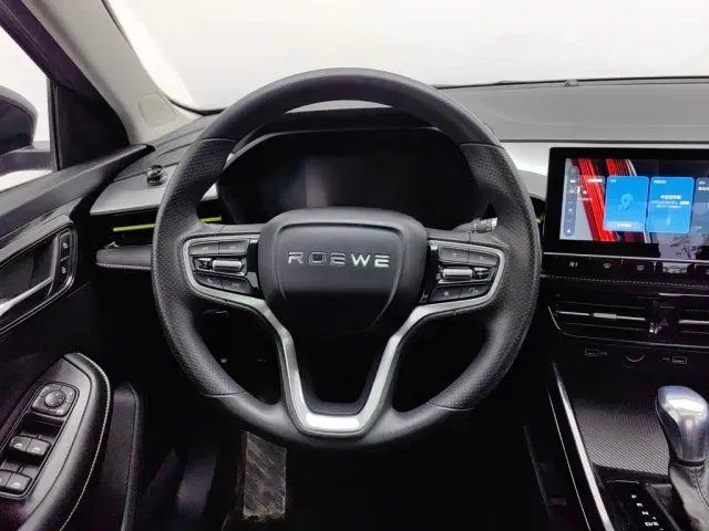 Roewe i5 — Фото автомобиля 11