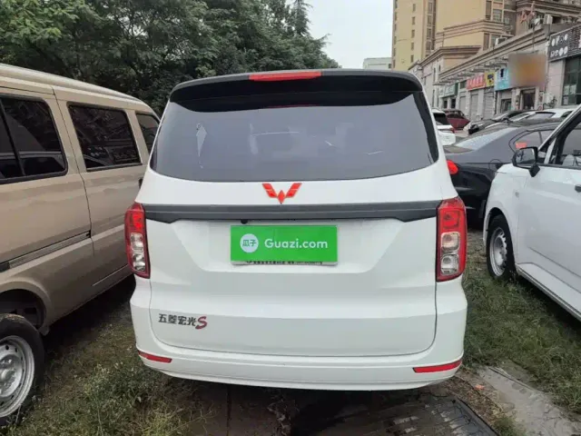 Wuling Hongguang — Фото автомобиля 5