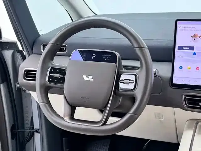 Li Auto MEGA — Фото автомобиля 16
