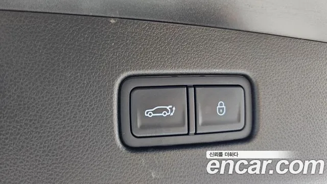 Genesis GV70 — Фото автомобиля 23