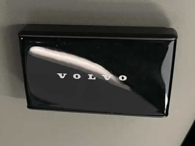Volvo EX30 — Фото автомобиля 29