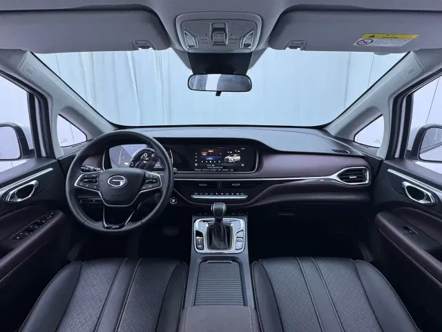 GAC Trumpchi M6 — Фото автомобиля 12