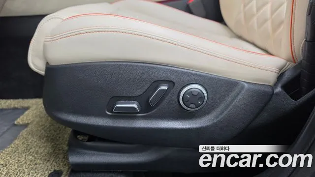 Genesis GV70 2.5T Бензин AWD — Фото автомобиля 7
