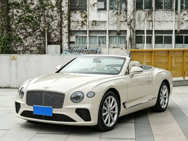 Фотография автомобиля — Bentley Continental