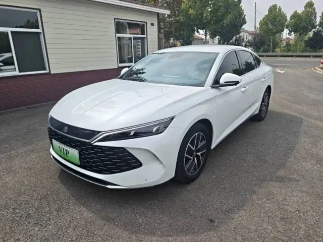 Фотография автомобиля — BYD Qin L