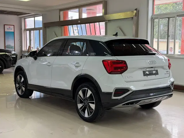 Audi Q2L — Фото автомобиля 5