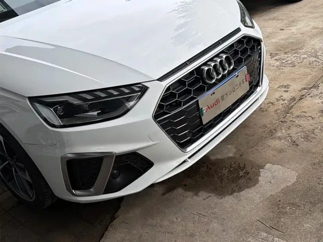 Audi A4L — Фото автомобиля 10