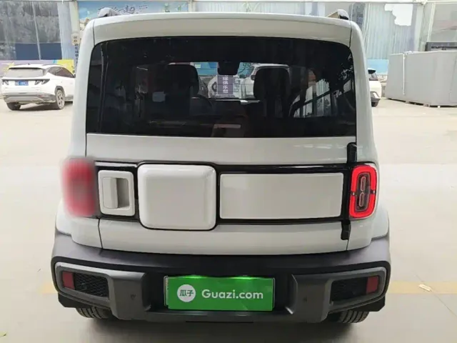 Baojun Yep — Фото автомобиля 5