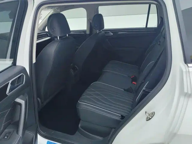 Volkswagen Tiguan L — Фото автомобиля 11