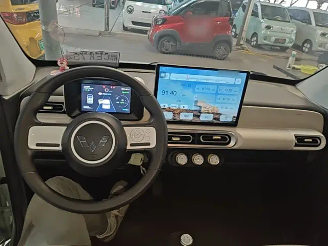 Wuling Hongguang Mini EV — Фото автомобиля 9