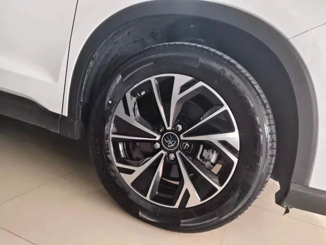 BYD Song Pro — Фото автомобиля 21