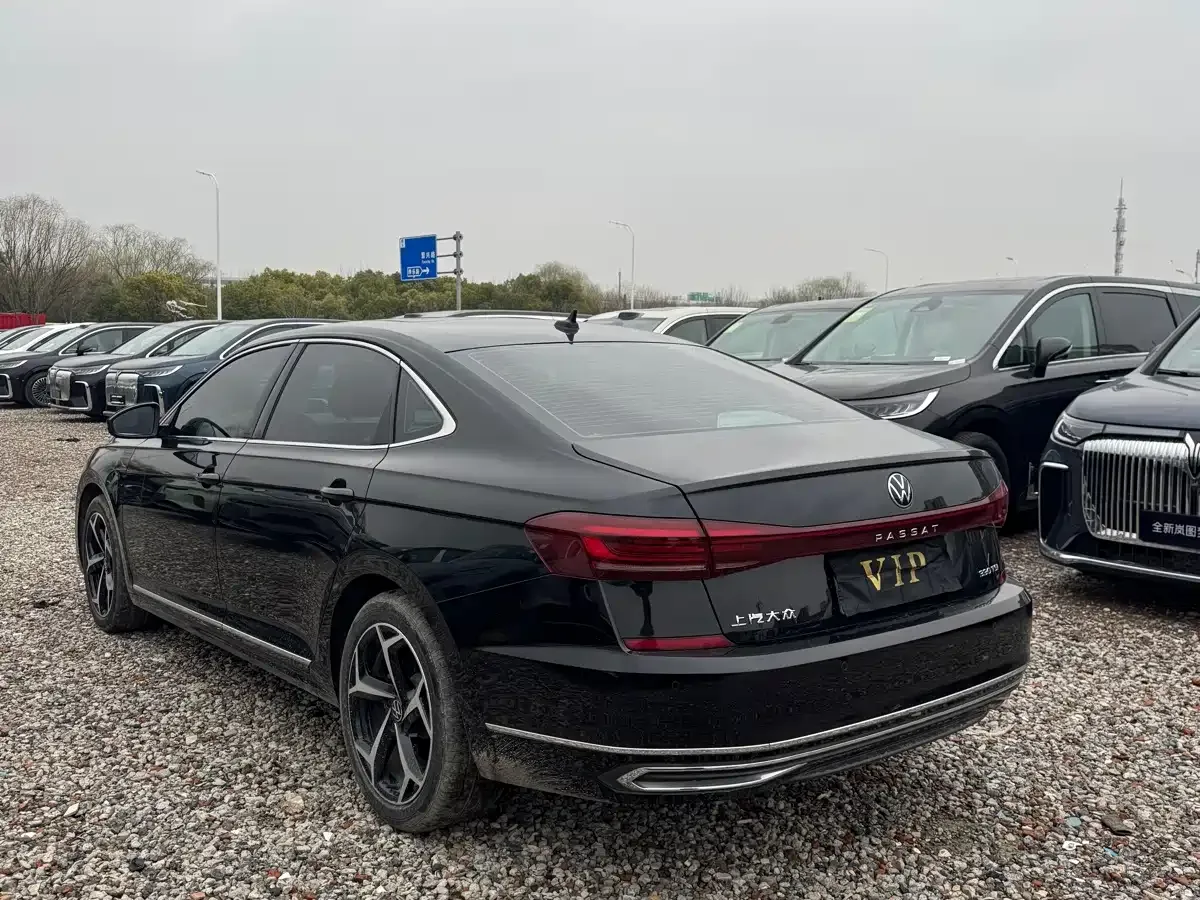 Volkswagen Passat 2023 330TSI Starlight Elite Edition — Фото автомобиля 8
